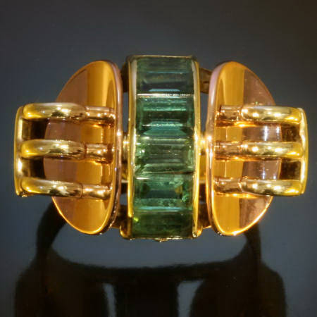 Strong design bi-color gold Retro ring with baguette cut tourmalines